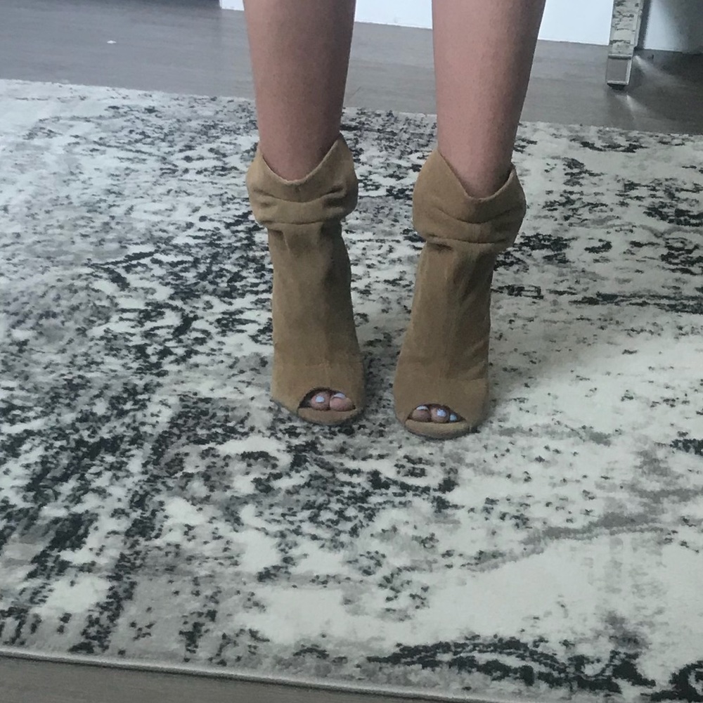 Chinese Laundry Booties - Picture 2 of 4